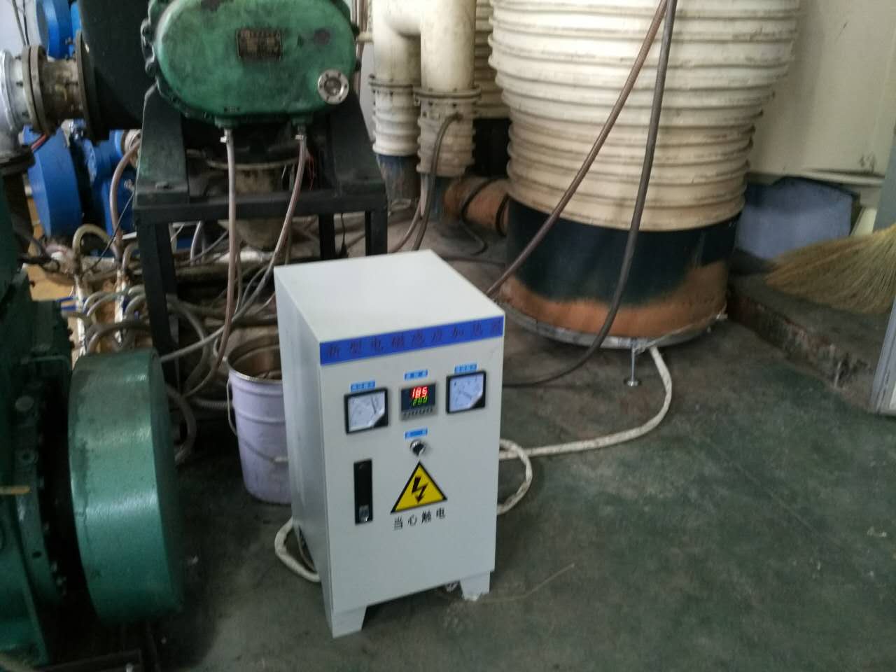 浙江扩散泵厂家批量采用我司电磁加热设备